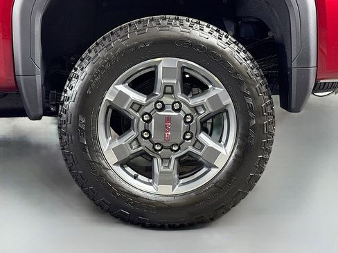 New 2025 GMC Sierra 3500 SLT w/ SLT Convenience Package image 32