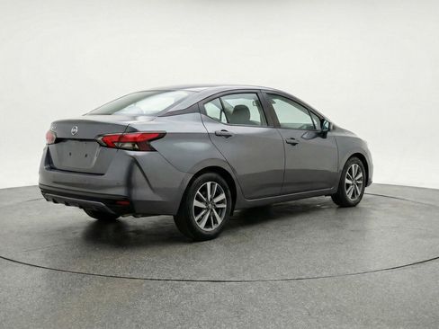 Used 2025 Nissan Versa SV image 9