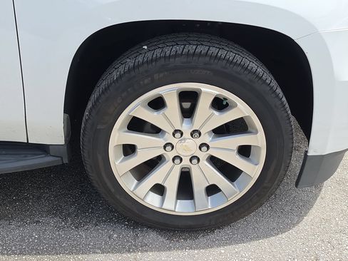 Used 2019 Chevrolet Tahoe LT AWD/4WD image 12