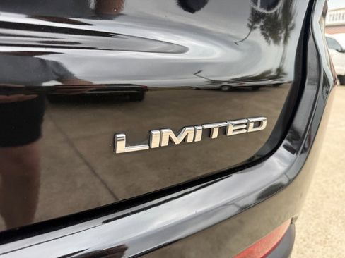 Used 2018 Jeep Compass Limited w/ Navigation Group image 13