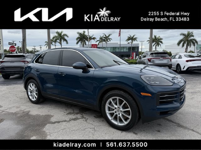 Used 2024 Porsche Cayenne AWD/4WD image 1
