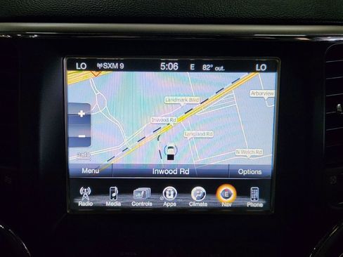 Used 2017 Jeep Grand Cherokee Limited RWD image 29