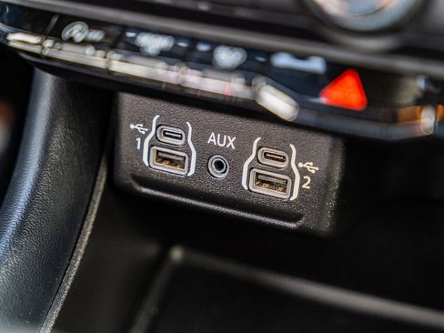 Used 2023 Dodge Durango GT image 31