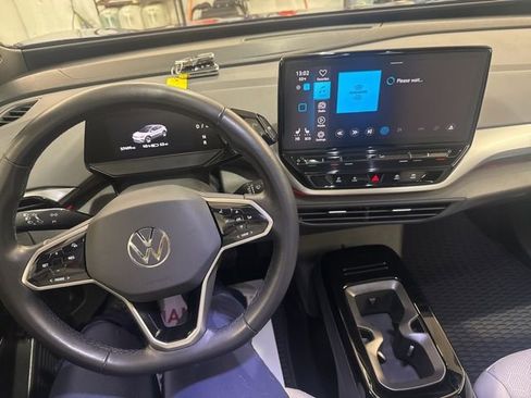 Certified 2022 Volkswagen ID.4 Pro S image 13