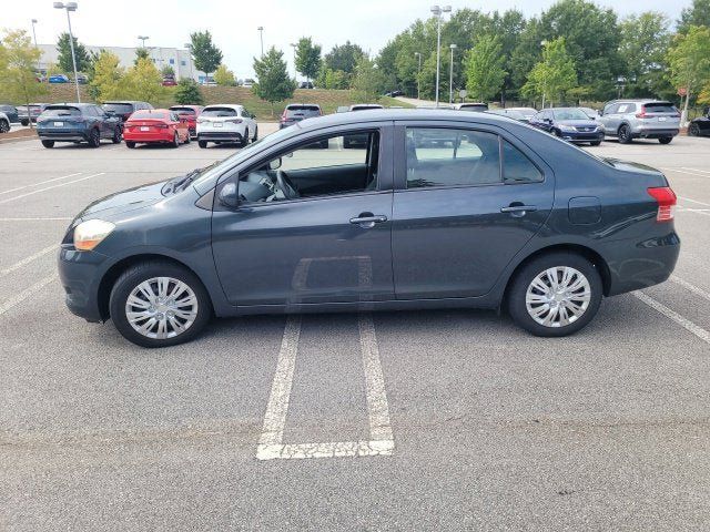 Used 2010 Toyota Yaris Sedan w/ Convenience Pkg FWD image 4