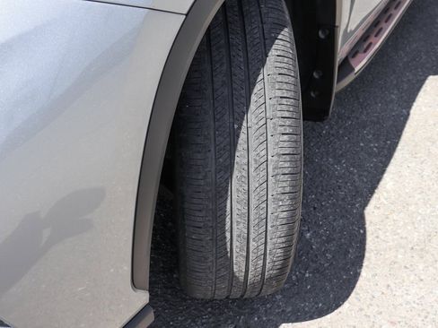 Used 2022 Toyota Highlander LE image 41