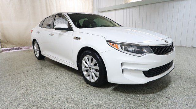 Used 2018 Kia Optima LX w/ 17" Alloy Wheels Package FWD image 5