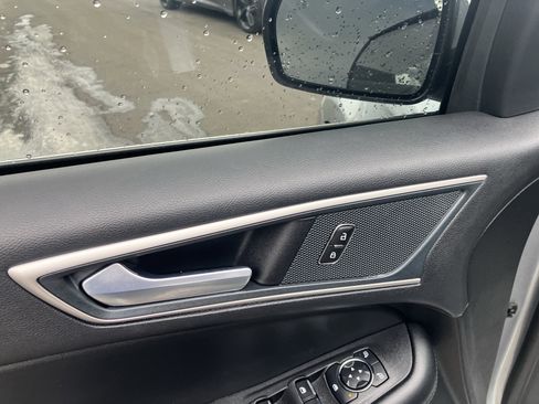 Certified 2024 Ford Edge SEL image 16