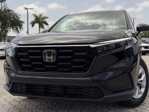 Used 2024 Honda CR-V LX image 2