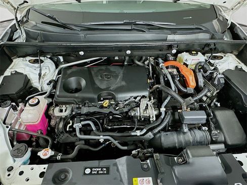 Used 2021 Toyota RAV4 XLE Premium image 32