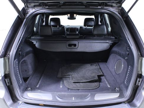 Used 2017 Jeep Grand Cherokee Limited w/ Luxury Group II image 10