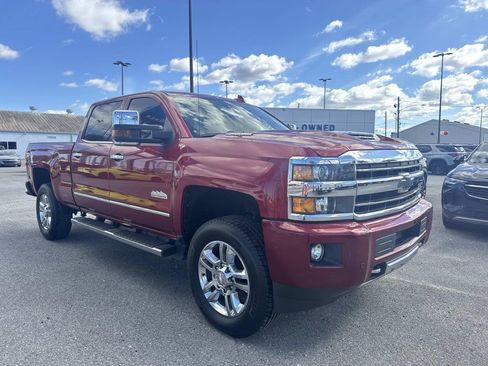 Used 2019 Chevrolet Silverado 2500 High Country w/ Duramax Plus Package image 3