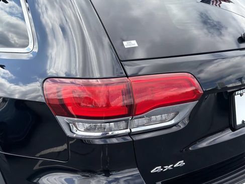 Used 2020 Jeep Grand Cherokee Limited AWD/4WD image 13
