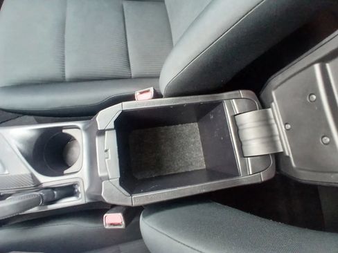 Used 2014 Toyota RAV4 LE FWD image 30