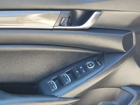 Used 2021 Honda Accord Sport image 18