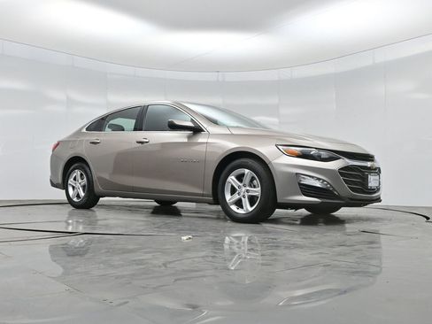 Used 2023 Chevrolet Malibu LT FWD image 41