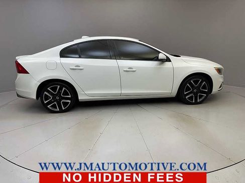 Used 2017 Volvo S60 T5 Dynamic AWD/4WD image 6