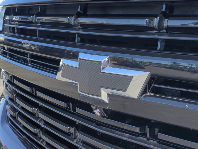 Used 2023 Chevrolet Tahoe RST w/ Luxury Package AWD/4WD image 32