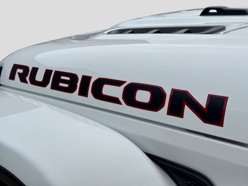 Used 2021 Jeep Wrangler Unlimited Rubicon w/ Uconnect 4C Nav & Sound Group image 13