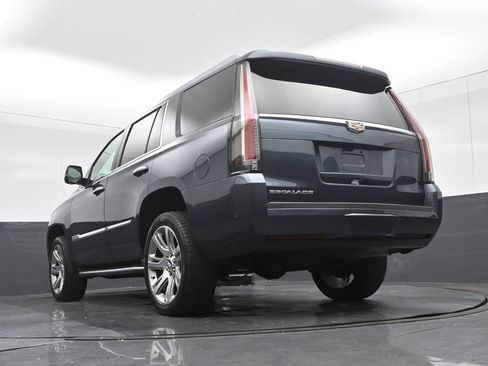 Used 2019 Cadillac Escalade Luxury image 70