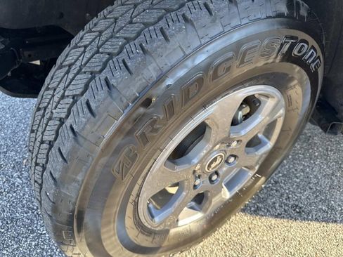 Used 2025 Ford Bronco Big Bend image 32