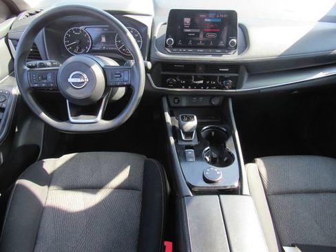Used 2024 Nissan Rogue SV AWD/4WD image 19