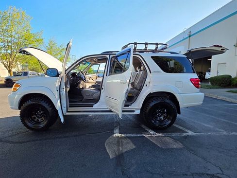 Used 2001 Toyota Sequoia Limited image 23