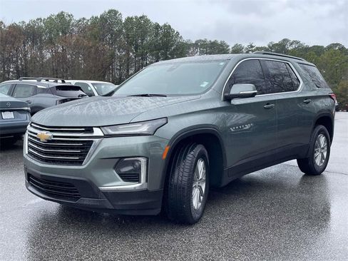 Used 2023 Chevrolet Traverse LT image 7