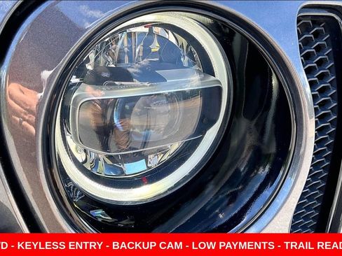 Used 2021 Jeep Wrangler Unlimited Sahara AWD/4WD image 29