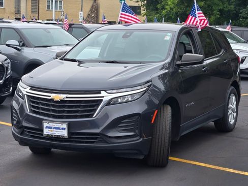 Certified 2022 Chevrolet Equinox LS w/ LS Convenience Package FWD image 5