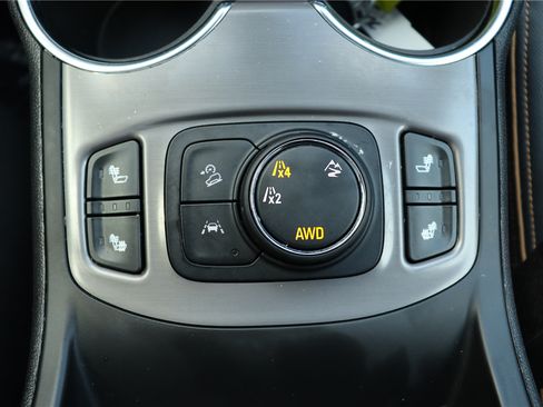 Used 2023 GMC Terrain AT4 AWD/4WD image 38