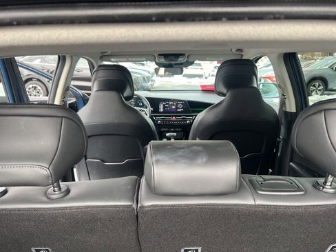 Certified 2024 Kia Niro EX image 13
