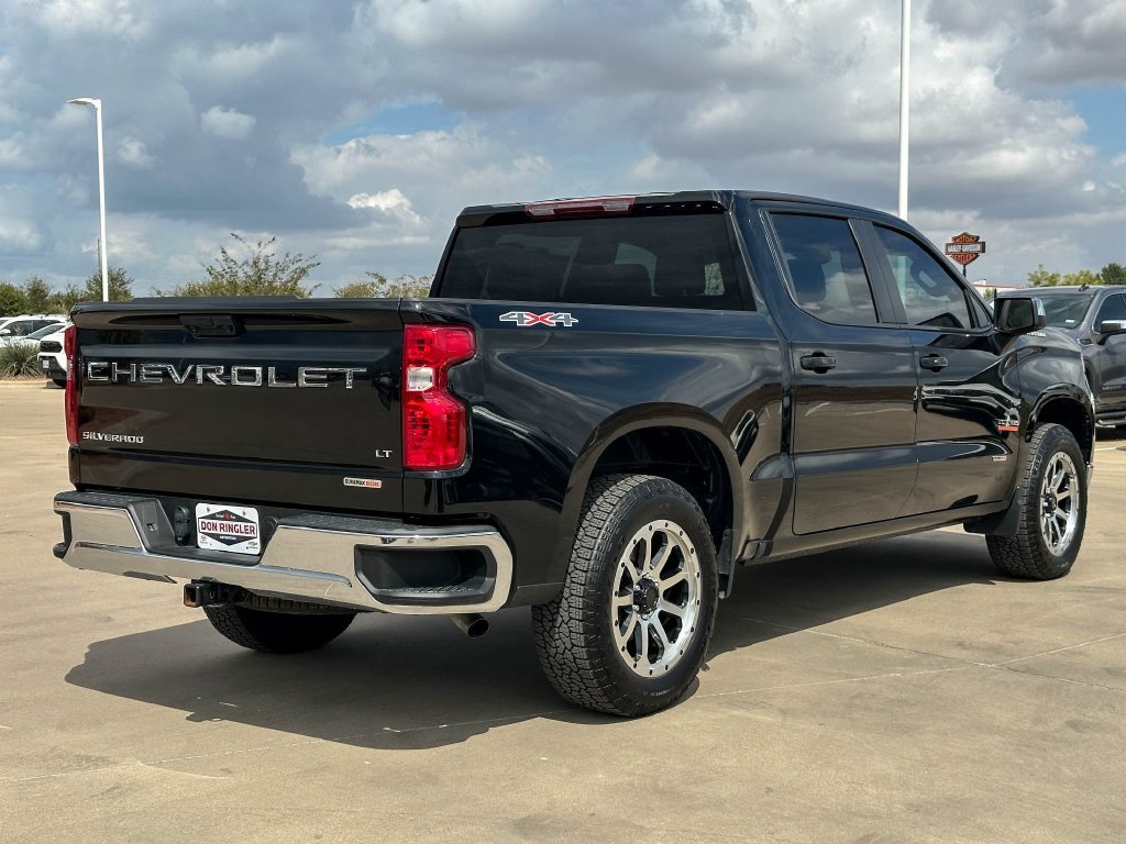 Used 2024 Chevrolet Silverado 1500 LT AWD/4WD image 3