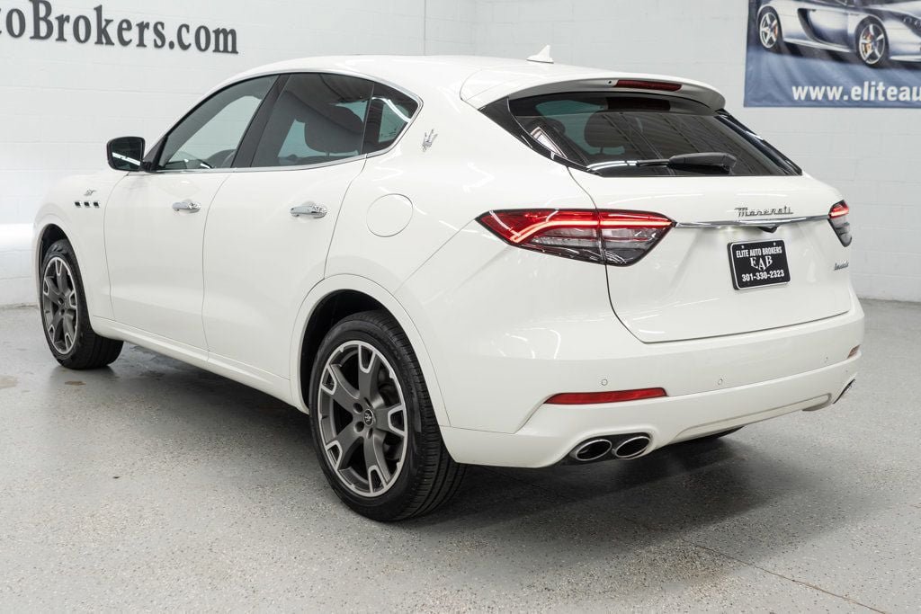 Used 2023 Maserati Levante GT AWD/4WD image 6