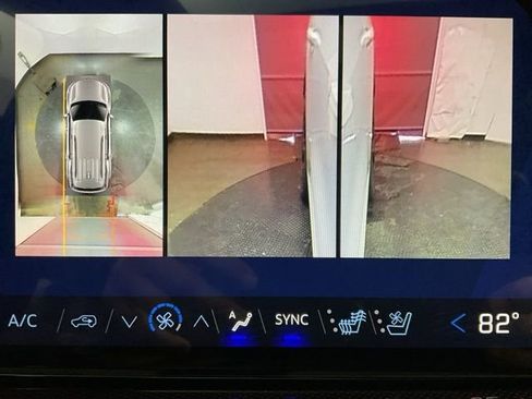 New 2026 Chevrolet Traverse RS image 18