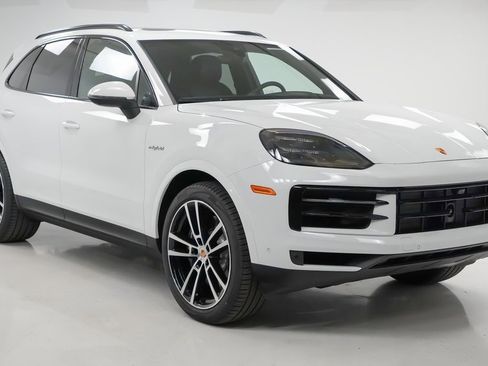 New 2026 Porsche Cayenne E-Hybrid image 8