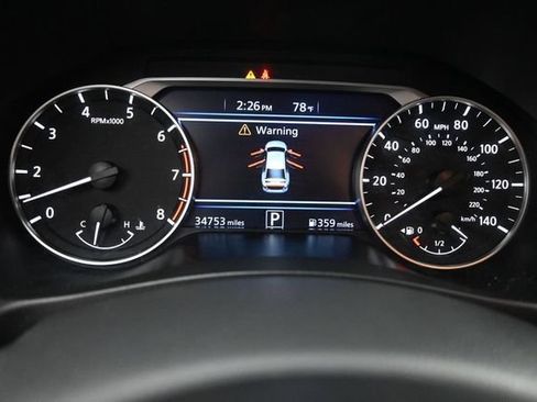 Used 2025 Nissan Altima 2.5 SV FWD image 11