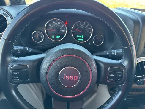 Used 2014 Jeep Wrangler Unlimited Rubicon w/ Max Tow Package image 11