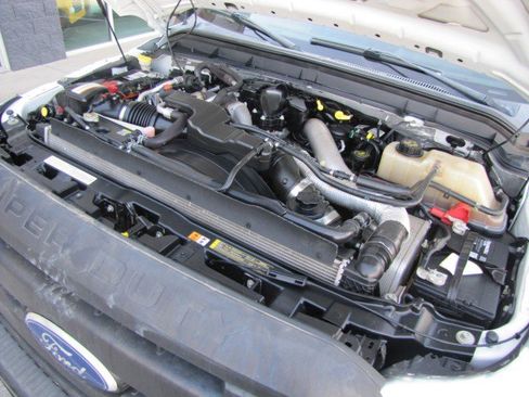 Used 2011 Ford F250 XL w/ Snow Plow Prep Pkg image 20