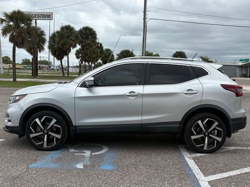 Used 2020 Nissan Rogue Sport SL image 6