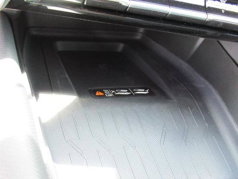 New 2025 Chevrolet Equinox EV RS image 29