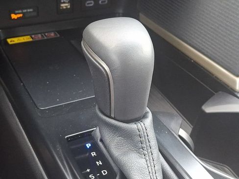 Used 2025 Toyota Camry SE FWD image 14