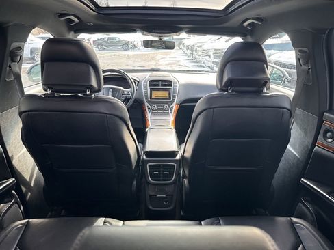 Used 2019 Lincoln Nautilus Reserve image 12