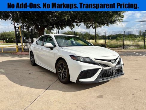 Used 2023 Toyota Camry SE FWD image 1