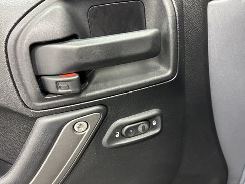 Used 2016 Jeep Wrangler Unlimited Sport AWD/4WD image 17