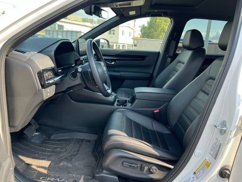 Used 2025 Honda CR-V Sport Touring image 12