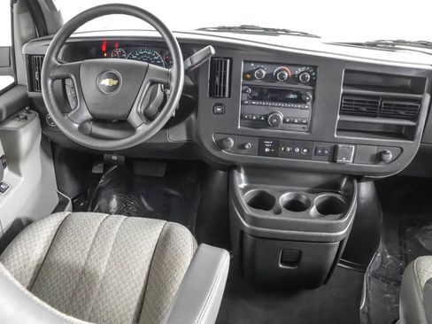 Used 2025 Chevrolet Express 3500 LT w/ LT Preferred Equipment Group RWD image 38