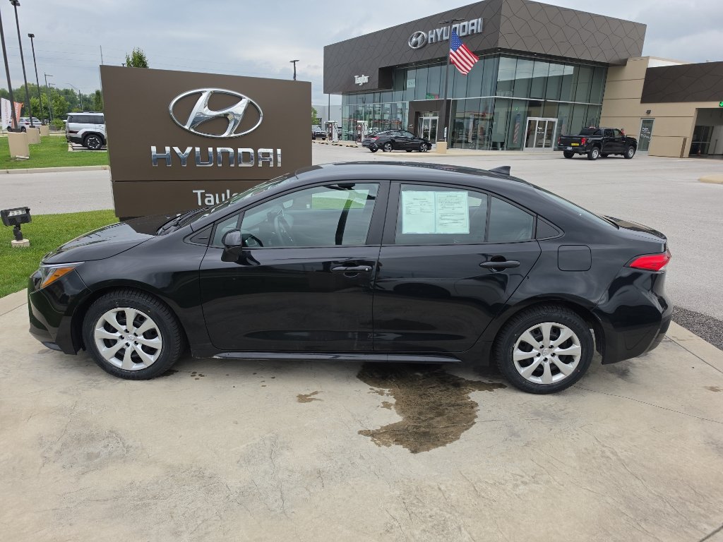 Used 2024 Toyota Corolla LE FWD image 8