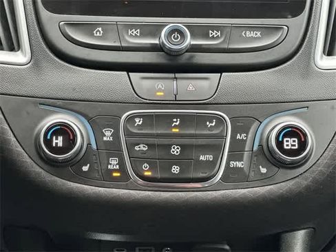 Used 2023 Chevrolet Malibu LT image 16
