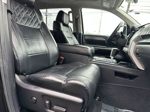 Used 2020 Toyota Tundra Platinum image 30